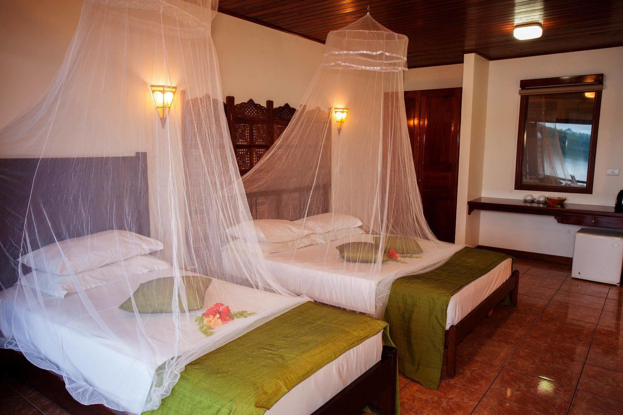 Sunset Bungalows Resort, Vanuatu Port-Vila Extérieur photo