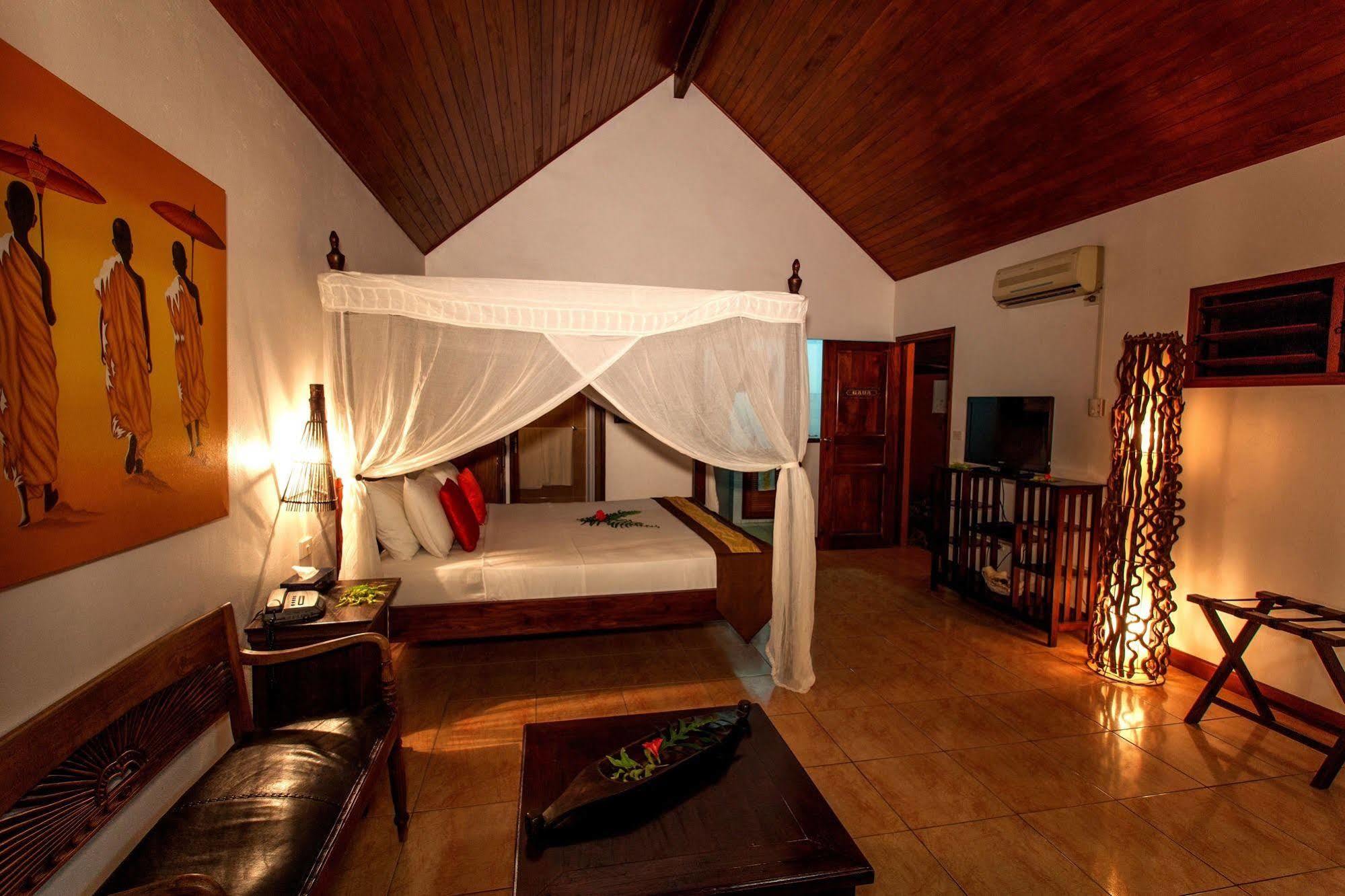 Sunset Bungalows Resort, Vanuatu Port-Vila Extérieur photo