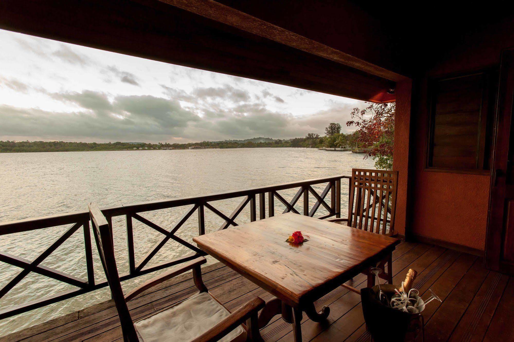 Sunset Bungalows Resort, Vanuatu Port-Vila Extérieur photo